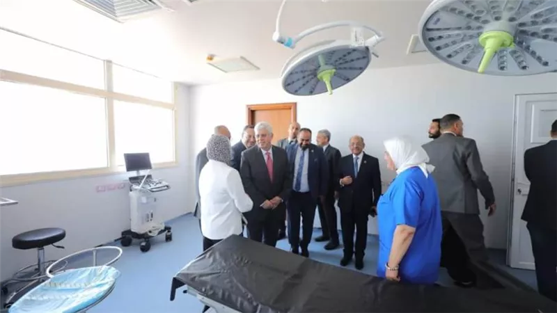 وزير التعليم العالي يفتتح عدة مشروعات طبية بالمستشفيات الجامعية بجامعة الإسكندرية