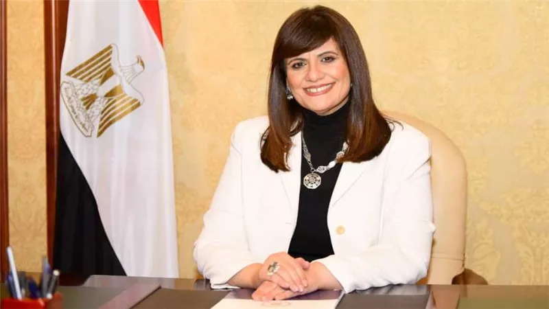 وزيرة الهجرة تستعرض مع فريق العمل أداء المركز المصري الألماني منذ 2020 حتى مايو 2023