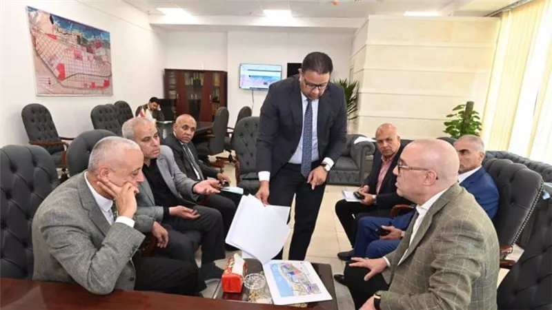  وزير الإسكان يعقد اجتماعا بمقر جهاز مدينة العلمين الجديدة لمتابعة تقدم الأعمال بالمشروعات الجاري تنفيذها بالمدينة