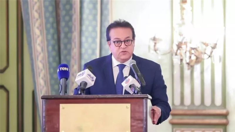 وزير الصحة: السمنة من أسباب الإصابة بالعديد من الأمراض 