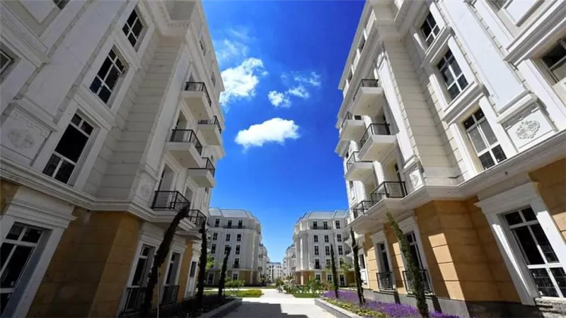 وزير الإسكان يتجول بمدينة العلمين الجديدة لمتابعة تقدم الأعمال بمختلف المشروعات الجاري تنفيذها