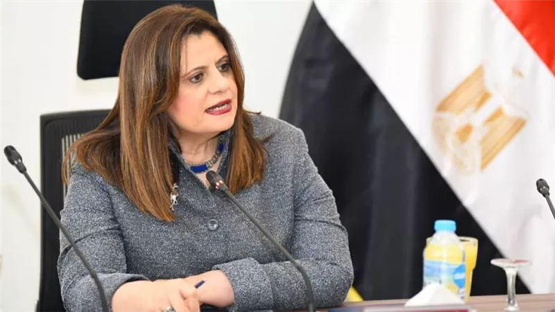 وزيرة الهجرة: إعادة فتح مبادرة استيراد السيارات للمصريين بالخارج