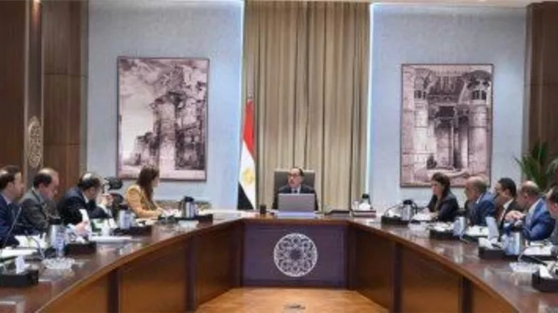 رئيس الوزراء: إجراءات لتوفير السلع الأساسية وخفض مُعدلات التضخم