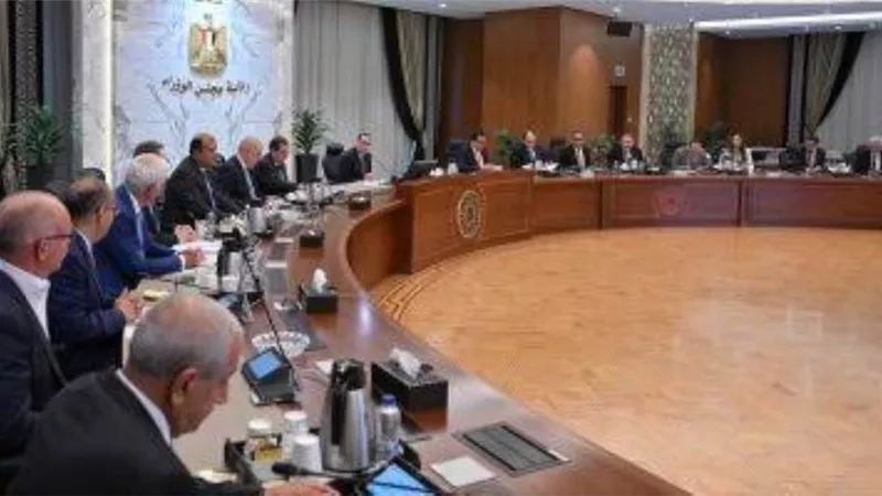 رئيس الوزراء يلتقي وفدا من 15 شركة أعضاء الغرفة العربية الألمانية للصناعة والتجارة