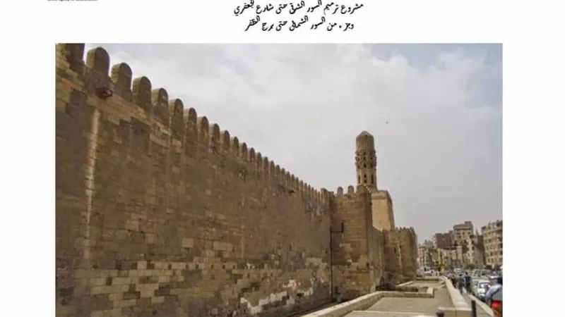 وزير الإسكان يتابع مشروعات تجديد أحياء القاهرة الإسلامية والفاطمية 