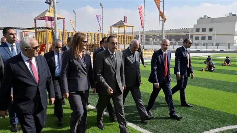 رئيس الوزراء يشهد افتتاح وتشغيل مجمع المدارس بأرض القرية الكونية بمدينة حدائق أكتوبر