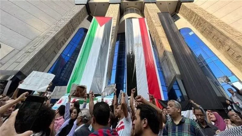 نقابة الصحفيين تخاطب المؤسسات الدولية للتحقيق في الجرائم ضد صحفيي فلسطين