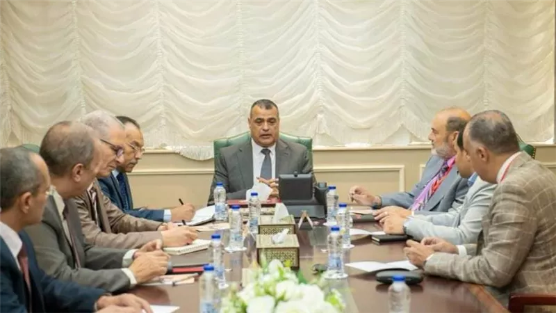 وزير الدولة للإنتاج الحربي يبحث سبل تعزيز التعاون المشترك مع 