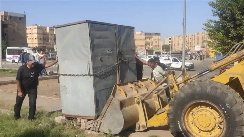 وزير الإسكان يُصدر قرارات لإزالة مخالفات بناء بالقطاعين الأول والثاني بالساحل الشمالي الغربي