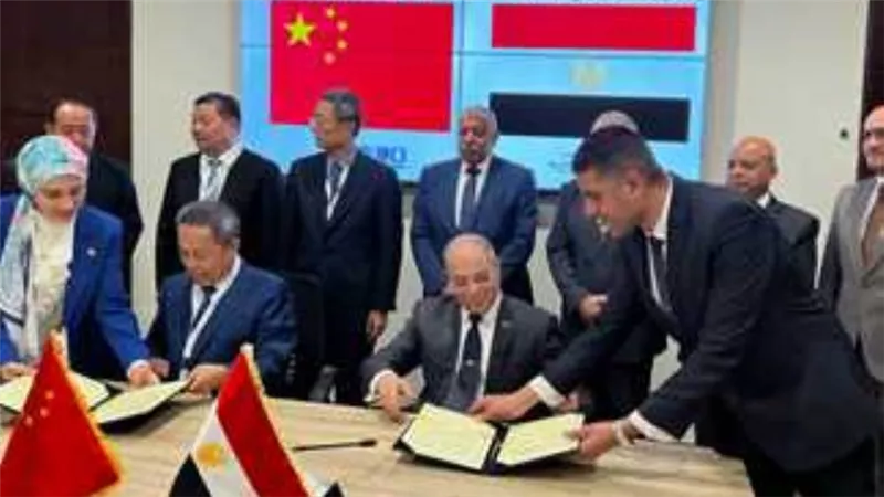 اتفاقية بين ميناء الإسكندرية وتشينغداو الصيني لتبادل الخبرات بالموانئ الخضراء والذكية 