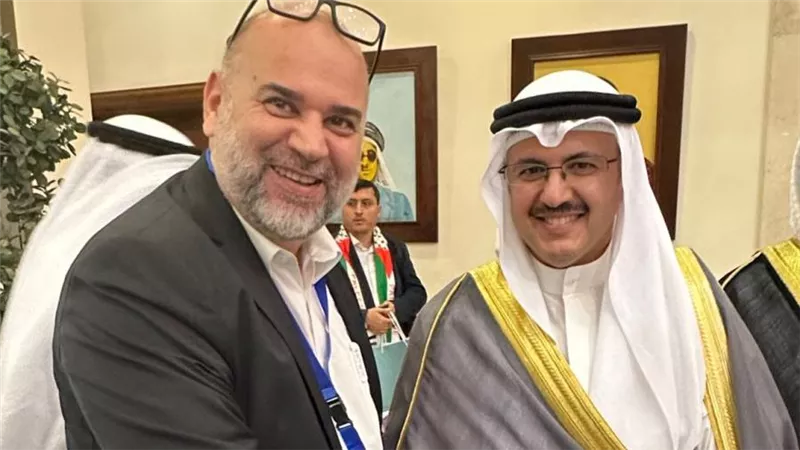 الشيخ مهاجري زيان يلقي كلمة بمؤتمر 