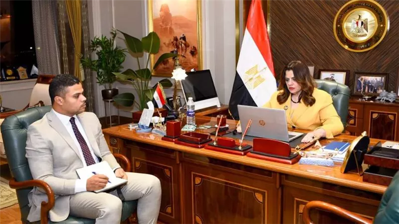 وزيرة الهجرة تتابع إجراءات تأسيس الشركة الاستثمارية للمصريين بالخارج