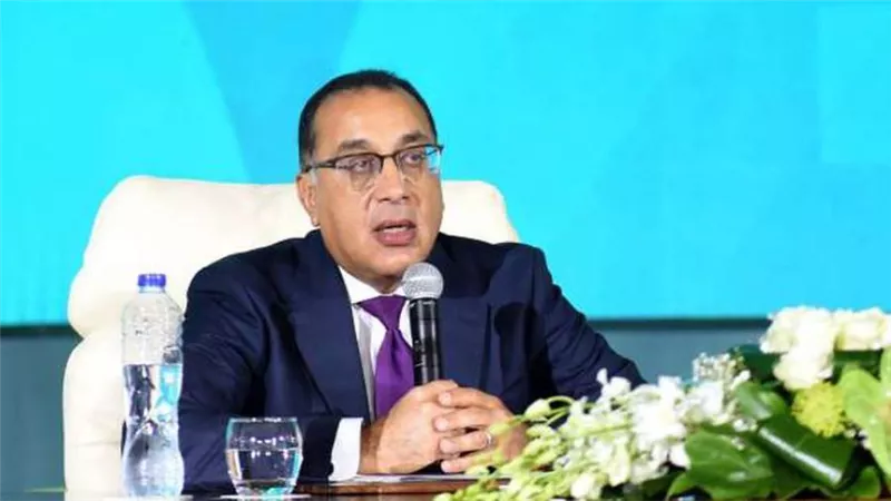 مدبولي: حصر المباني غير المكتملة على ضفاف بحيرة قرون لتشغيلها