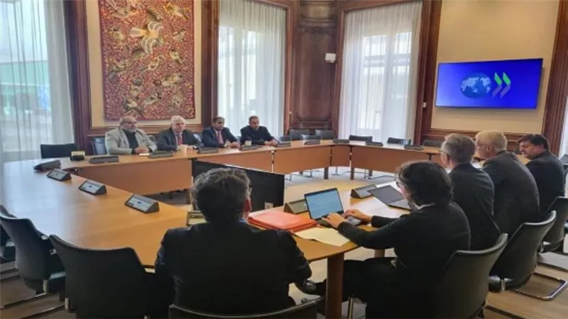 وزير التعليم العالي يزور مقر منظمة التعاون الاقتصادي والتنمية بباريس لمتابعة التعاون المشترك مع المنظمة (صور)