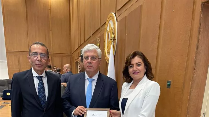  الكلية الملكية للجراحين تعتمد برنامج 