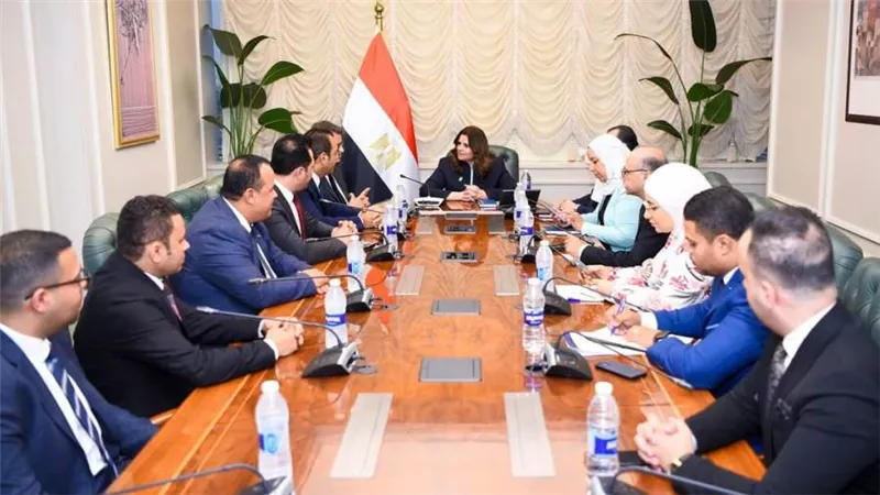 وزيرة الهجرة تستقبل رئيس اتحاد شباب المصريين بالخارج ونواب برلمان وعدد من الأعضاء البارزين بالاتحاد