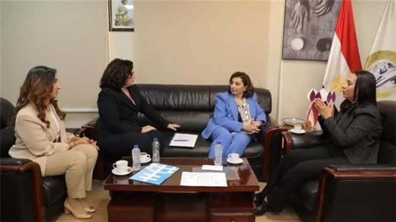 مايا مرسي تطالب مسئولة أممية بإيصال صوت المرأة والفتاة الفلسطينية إلي العالم