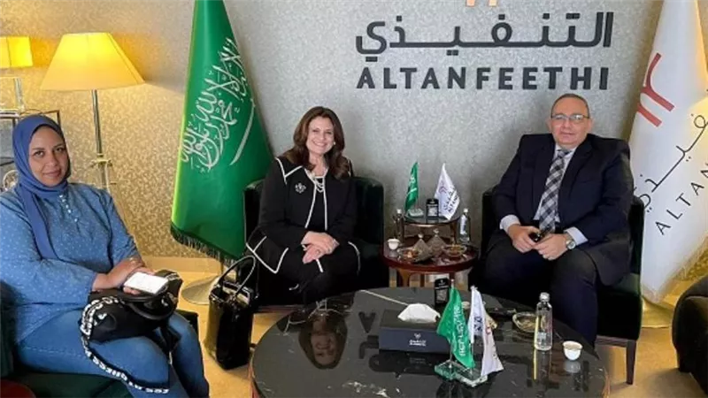 وزيرة الهجرة تصل السعودية لحث المصريين على المشاركة في الانتخابات الرئاسية (صور)