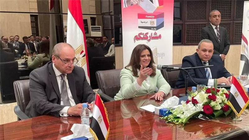 وزيرة الهجرة تلتقي رموز وقيادات الجالية المصرية بالسعودية ضمن حملة 