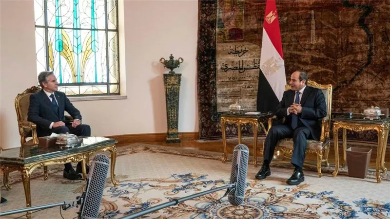 السيسي يناقش جهود منع توسع الصراع الفلسطيني الإسرائيلي مع رئيس الحكومة اللبنانية