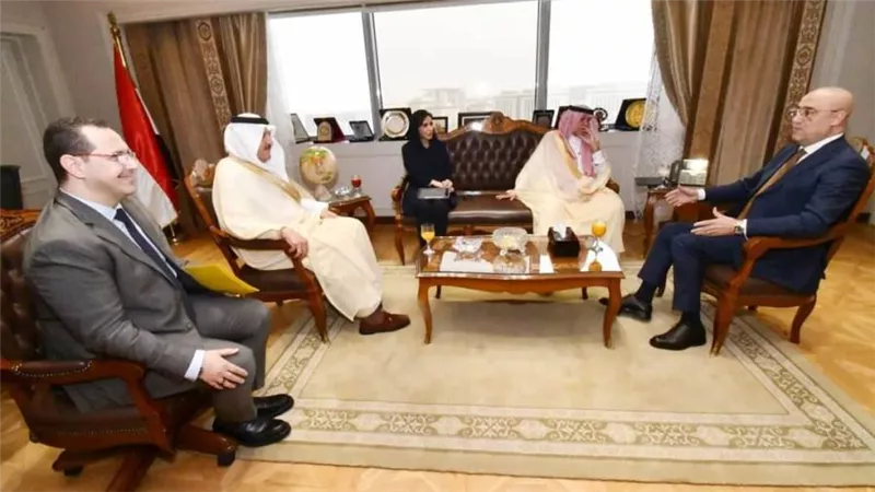 وزير الإسكان يلتقي وزير التجارة السعودي والوفد المرافق له لبحث مجالات التعاون المشترك