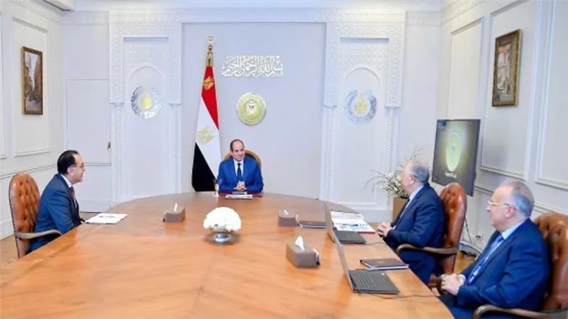 الرئيس السيسي يعقد اجتماعًا لمتابعة تطورات المشروعات القومية في قطاعي الزراعة والري (صور)