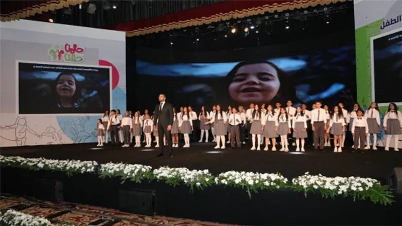 وزير التعليم يشهد 