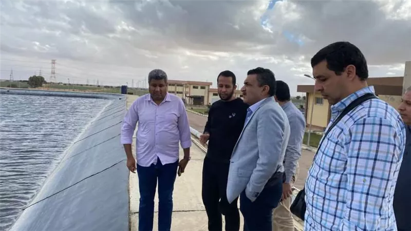 ‫وزير الإسكان يتابع موقف مشروعات تطوير منظومة الصرف الصحي والطرق بمدينة برج العرب الجديدة