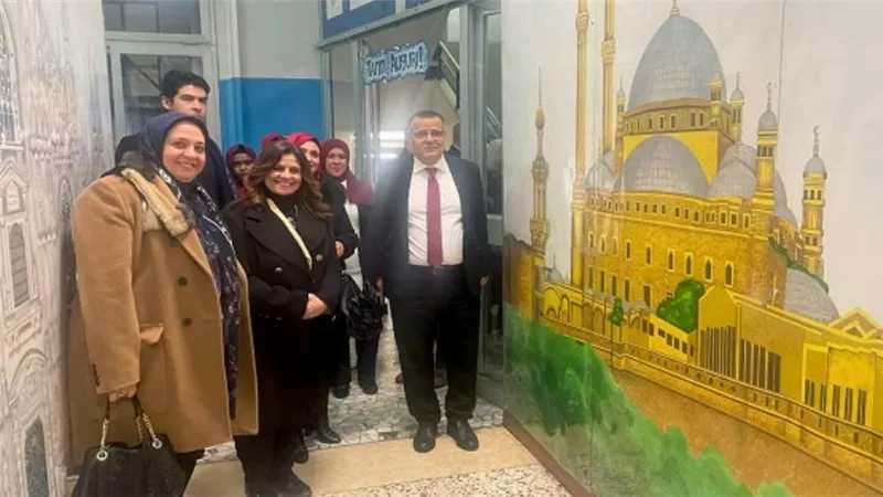 وزيرة الهجرة تتفقد مدرسة نجيب محفوظ بميلانو الإيطالية (صور)