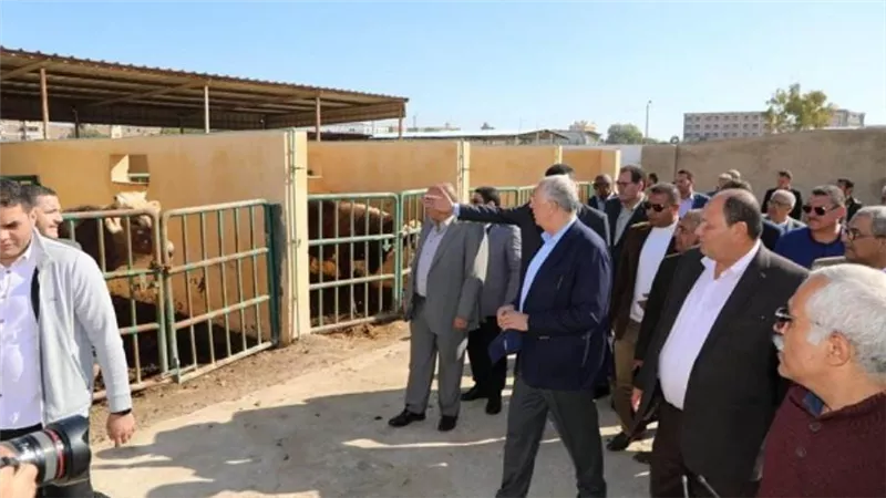   وزير الزراعة يفتتح أكبر مركز للتلقيح الاصطناعي في الشرق الأوسط (صور)