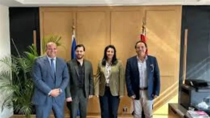 شركة طيران كويتية تستهدف زيادة رحلاتها إلى مصر بعد اجتماع مع نائب وزير السياحة