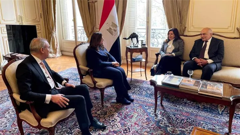 وزيرة الهجرة تعقد عدة اجتماعات مع نخبة من رجال الأعمال والمستثمرين المصريين بفرنسا