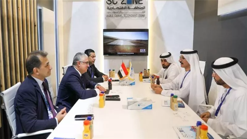 رئيس اقتصادية قناة السويس يلتقي رئيس مجموعة موانئ دبي العالمية لبحث التعاون المشترك (صور)
