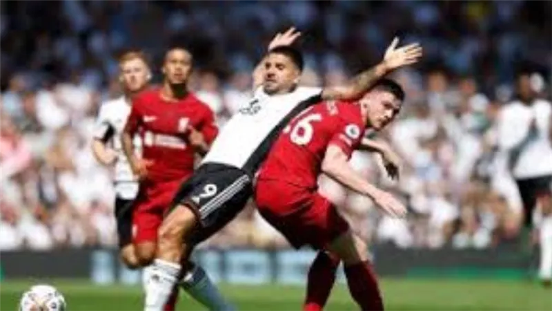 صلاح يصنع وليفربول يستعيد وصافة الدوري الإنجليزي برباعية في شباك فولهام