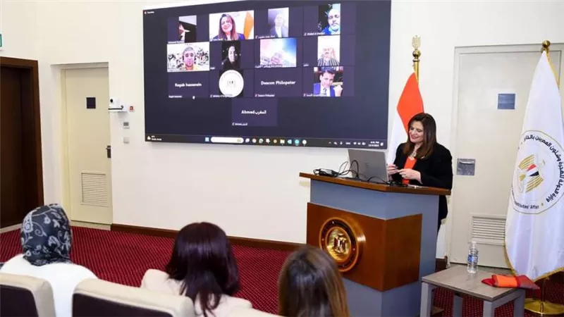وزيرة الهجرة تلتقي الجاليات المصرية بالخارج للاطمئنان عليهم في الأيام التصويتية الثلاثة للانتخابات الرئاسية