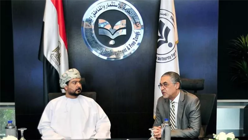 الرئيس التنفيذي للهيئة العامة للاستثمار  والمناطق الحرة ووزير التجارة والصناعة وترويج الاستثمار العماني يبحثان تعميق التعاون الاستثماري بين البلدين