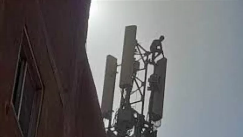 مريض نفسى.. إنقاذ شاب من محاولة الانتحار في أسوان