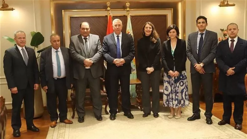 وزير الزراعة يبحث مع مديرة الوكالة الفرنسية للتنمية التعاون المشترك في مجال خدمة صغار المزارعين وخلق فرص عمل ومجابهة التغيرات المناخية