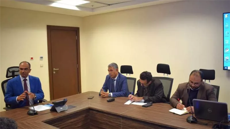 نائب وزير الإسكان يتابع موقف تنفيذ محطة تنقية مياه شرب جديدة بالعاشر من رمضان