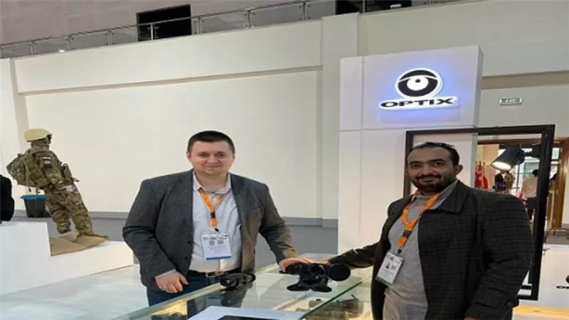 مدير المباحث الجنائية العسكرية بمأرب يزور أجنحة عدد من الشركات المشاركة بـ