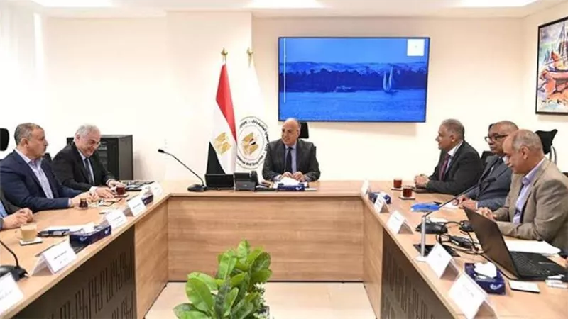 وزير الري: تطوير أنظمة الرصد وقياس مناسيب المياه بالترع والمصارف