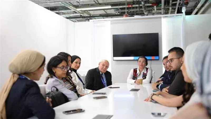 وزيرة البيئة تلتقي وفد المفاوضين المصريين الشباب الأول المشارك في Cop28