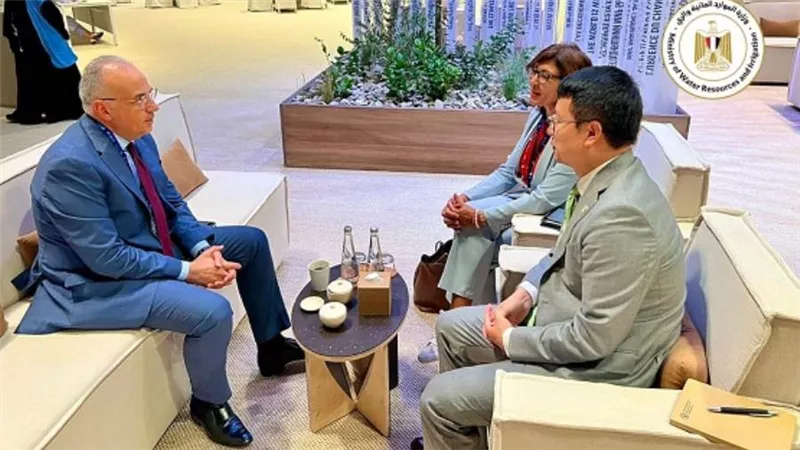 وزير الري يبحث مع نائب مدير منظمة الفاو سُبل تعزيز التعاون بين الجانبين