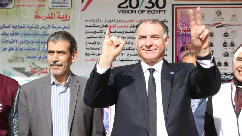 بالصور.. الاعلامى محمد فودة يدلى بصوته فى الانتخابات الرئاسية ويؤكد: مظاهرة حب لاستكمال مسيرة البناء والتعمير