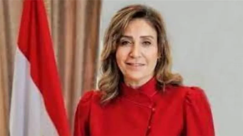 وزيرة الثقافة توجه بطباعة الأعمال الفائزة بمسابقة 