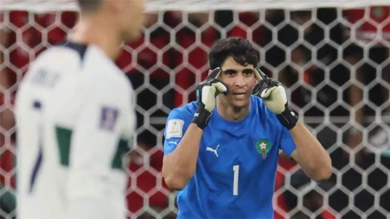 على حساب الشناوي.. ياسين بونو أفضل حارس مرمى في إفريقيا