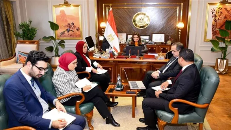 وزيرة الهجرة تؤكد دعمها لكافة الجهود الراغبة لخدمة المصريين بالخارج وتوفير خدمات تأمينية حقيقية (صور)