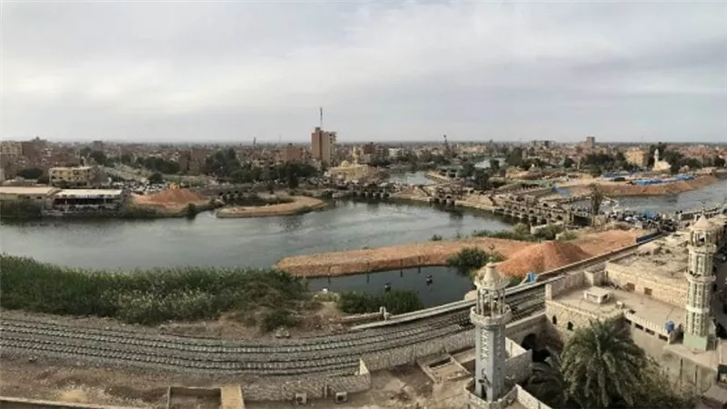 وزير الري يتابع الموقف التنفيذي لمشروع مجموعة قناطر ديروط الجديدة (صور)
