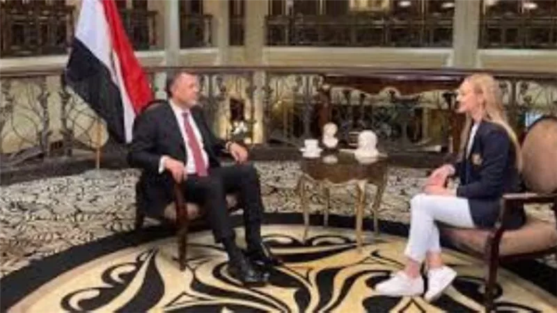 وزير السياحة والآثار يعقد لقاءات إعلامية مع ممثلي الصحف ووكالات الأنباء