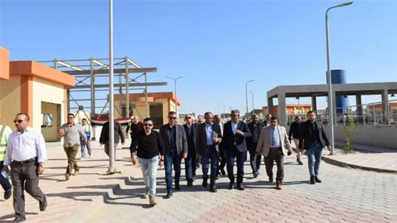 نائب وزير الإسكان يتفقد مشروعات 